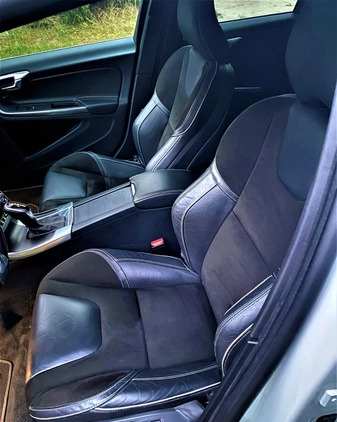 Volvo V60 cena 103300 przebieg: 67450, rok produkcji 2017 z Nowogród Bobrzański małe 781